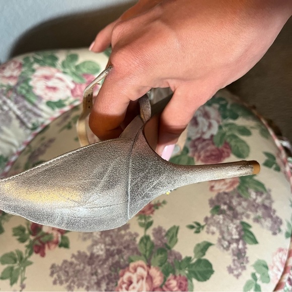 Badgley Mischka ‘Gascade’ Heels - Picture 10 of 10